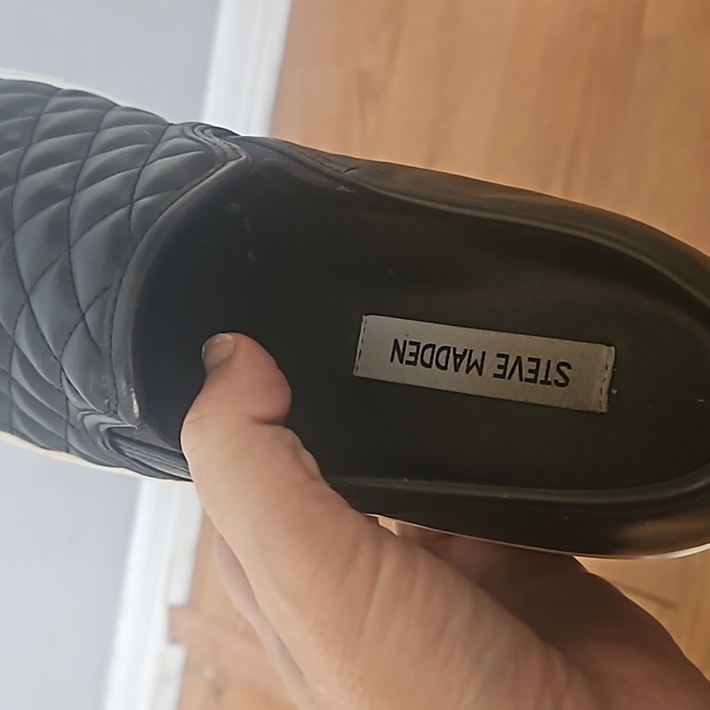Shoes - Picture 2 of 3